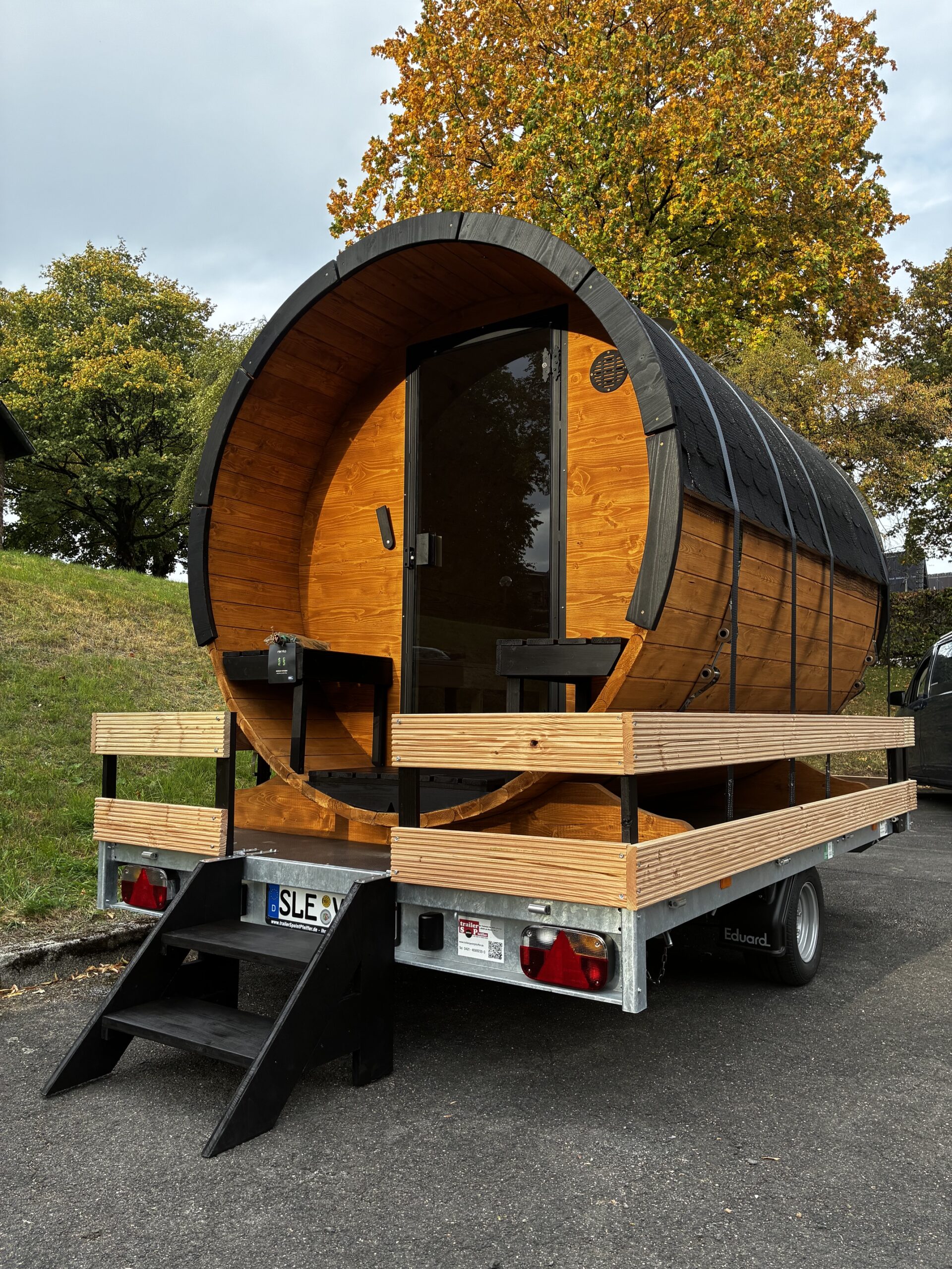 Fasssauna „Eifelhexe“ 2,50 Meter lang mit Holzofen für 2-6 Personen